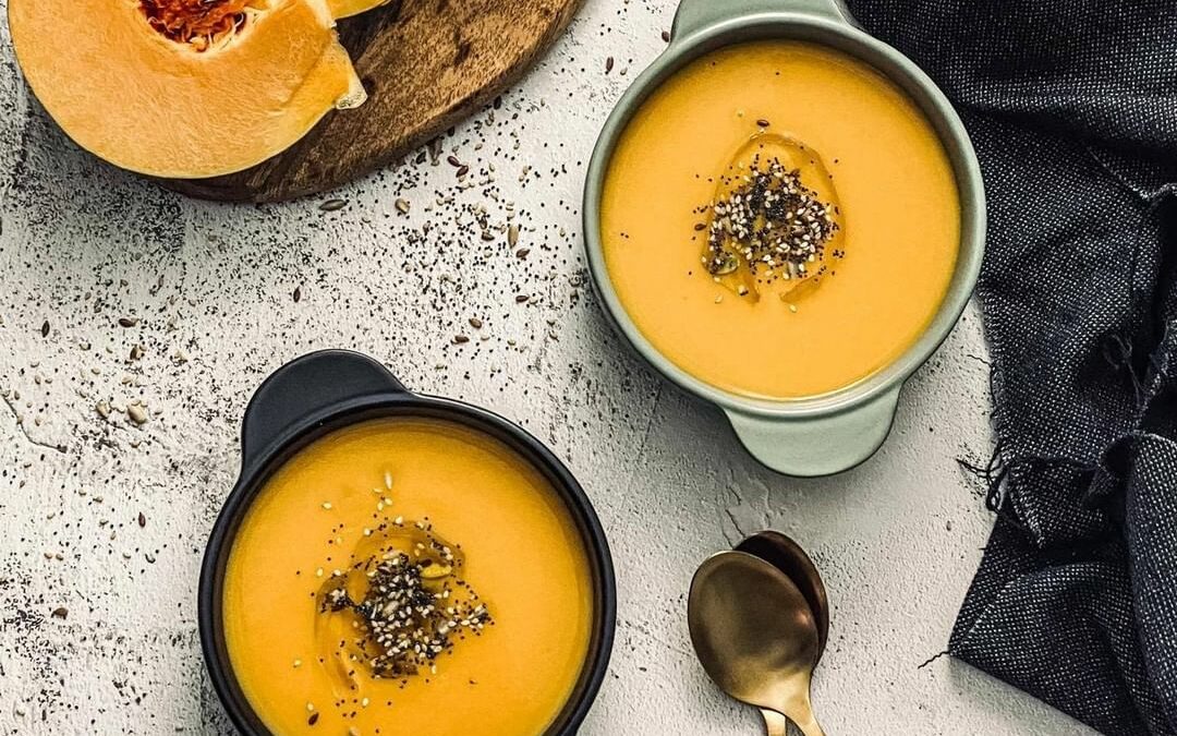 Sopa de cenoura, abóbora e couve-flor